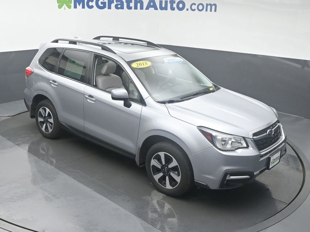 Used 2018 Subaru Forester Premium with VIN JF2SJAEC8JH504492 for sale in Cedar Rapids, IA