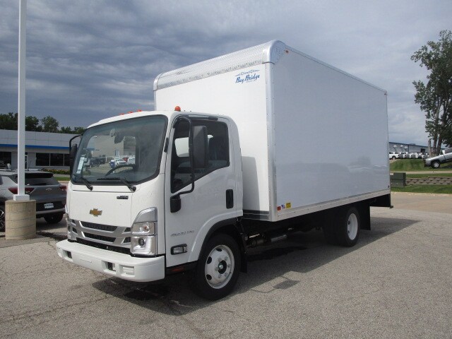 2024 Chevrolet Silverado 4500HD Base photo 2