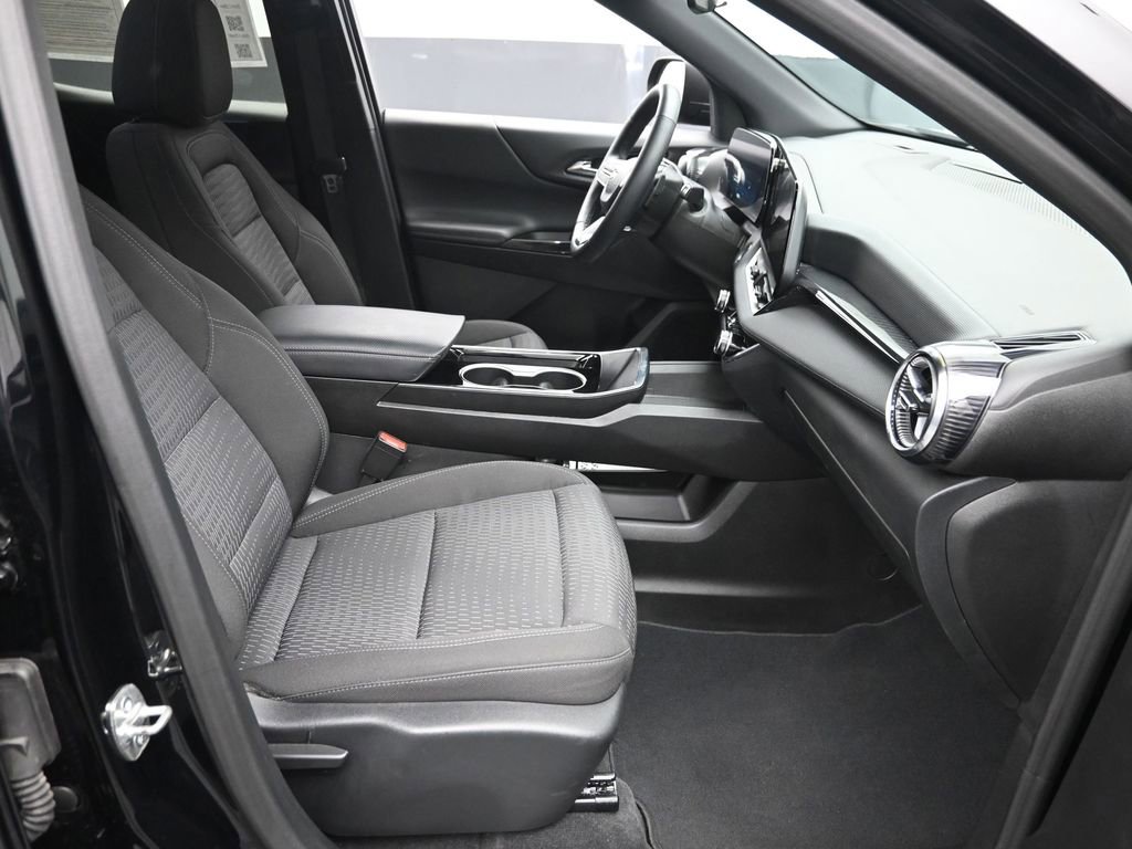 2025 Chevrolet Equinox LT - Photo 9