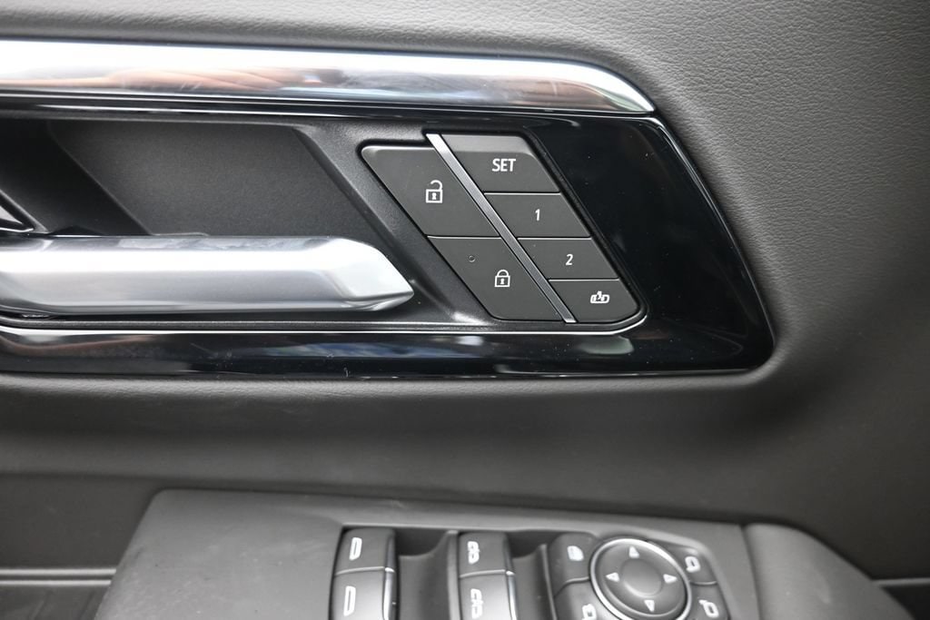 2026 Chevrolet Suburban Premier - Photo 20