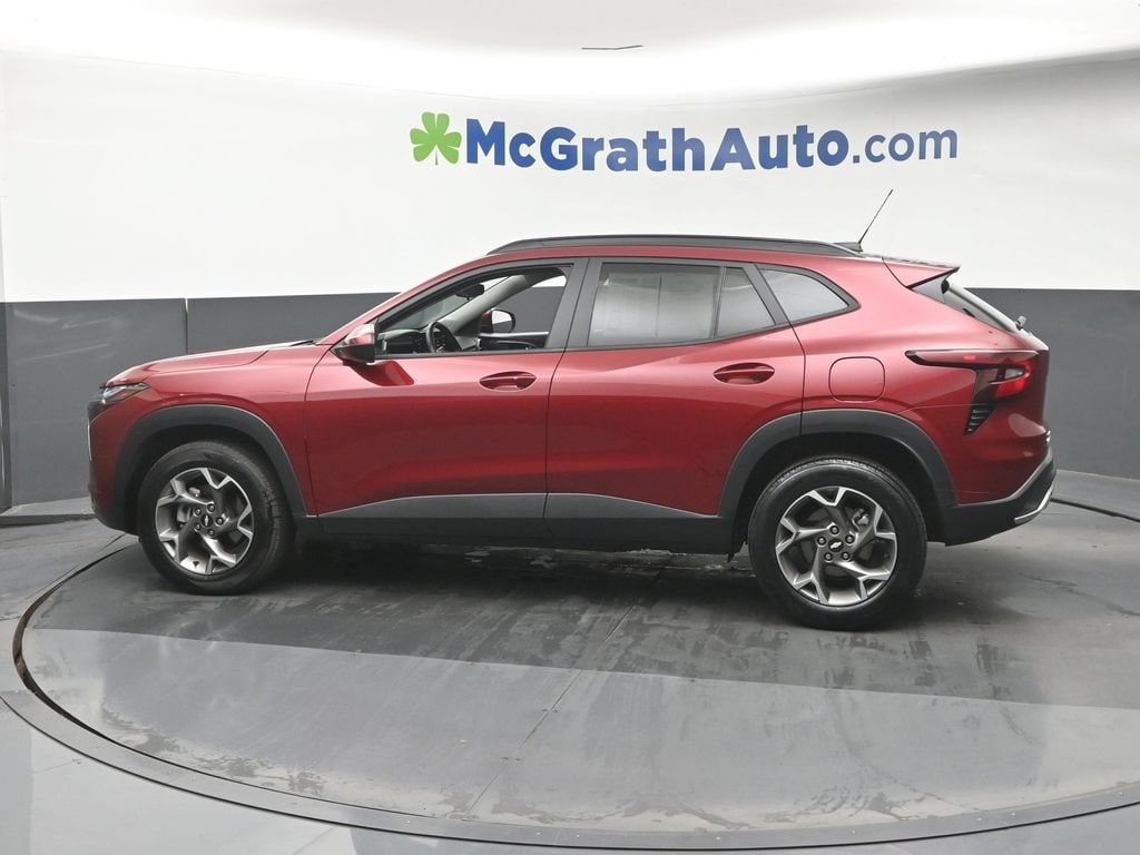 2025 Chevrolet Trax LT - Photo 23