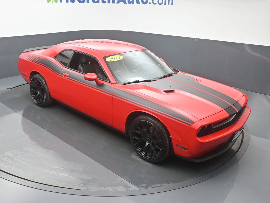 2014 Dodge Challenger SXT Plus photo 2