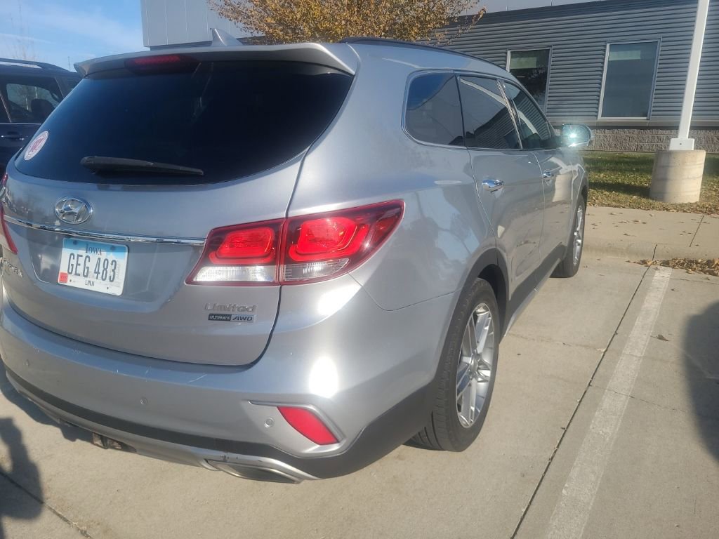 2017 Hyundai Santa Fe Limited Ultimate photo 3