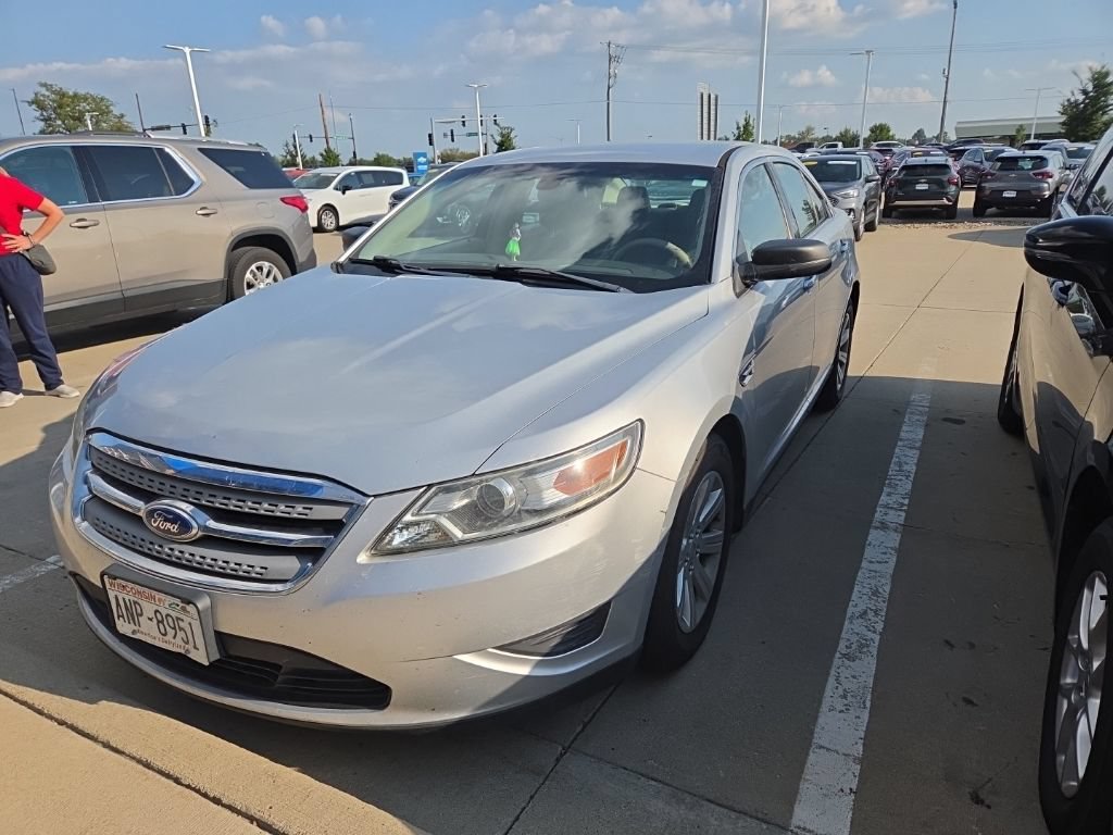 Used 2011 Ford Taurus SE with VIN 1FAHP2DW1BG166228 for sale in Cedar Rapids, IA
