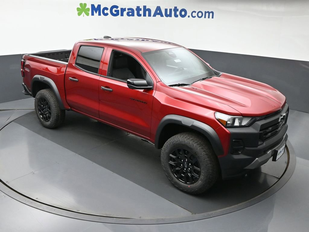 2026 Chevrolet Colorado Trail Boss photo 2