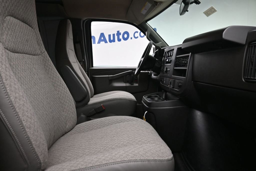 2026 Chevrolet Express Cargo Work Van - Photo 7