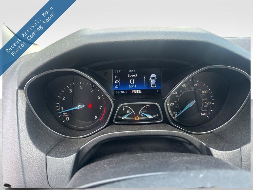 2015 Ford Focus Sedan SE's photo
