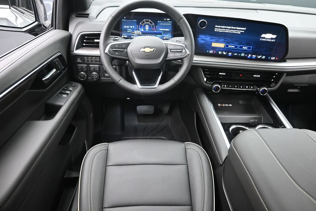 2026 Chevrolet Suburban Premier - Photo 17