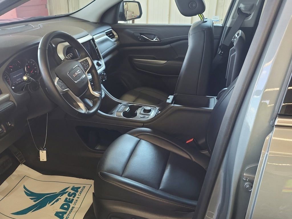 2023 Gmc Acadia SLT photo 2