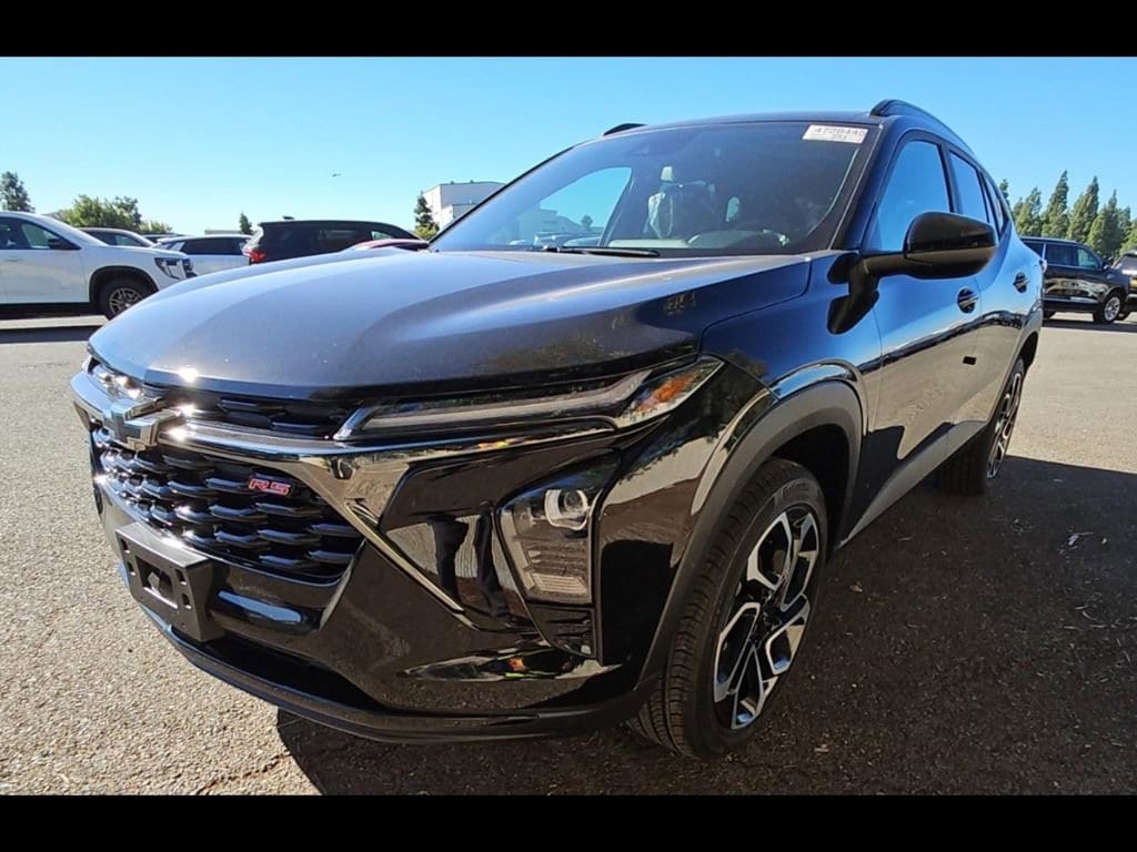 Used 2025 Chevrolet Trax 2RS SUV