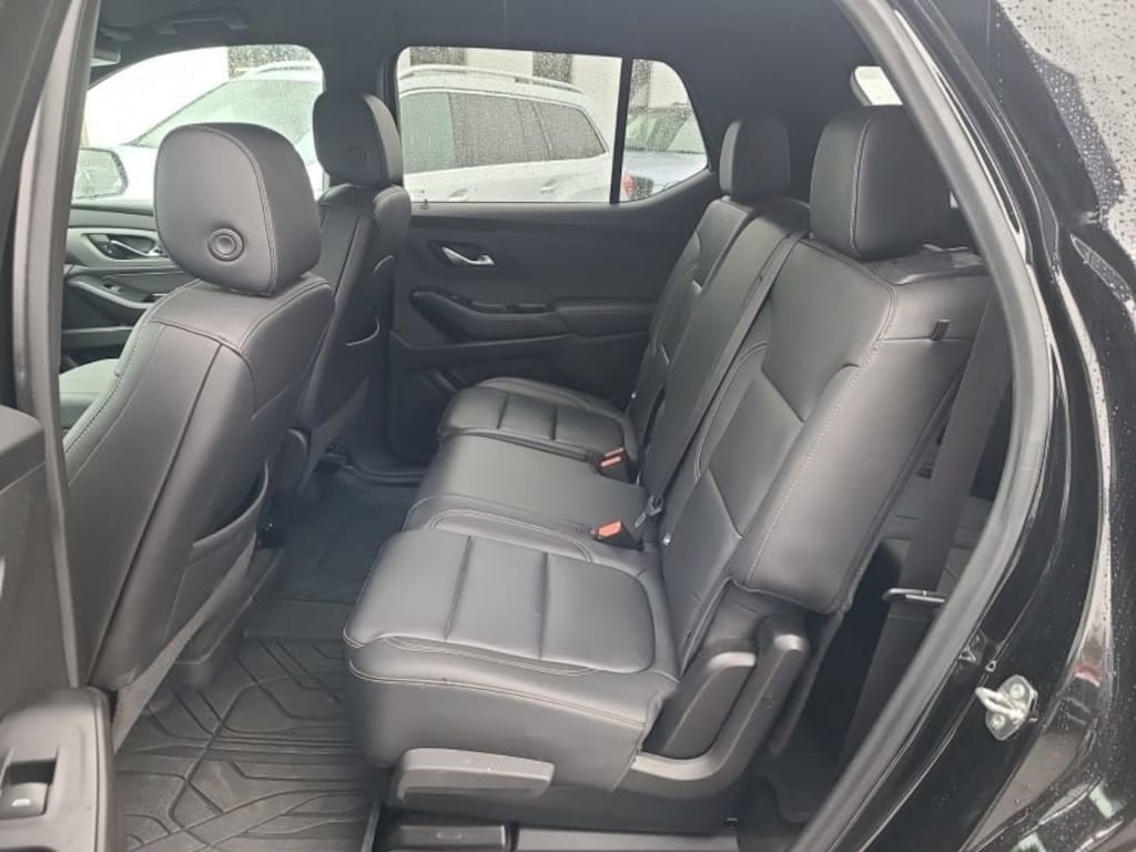 Used 2023 Chevrolet Traverse LT Leather SUV