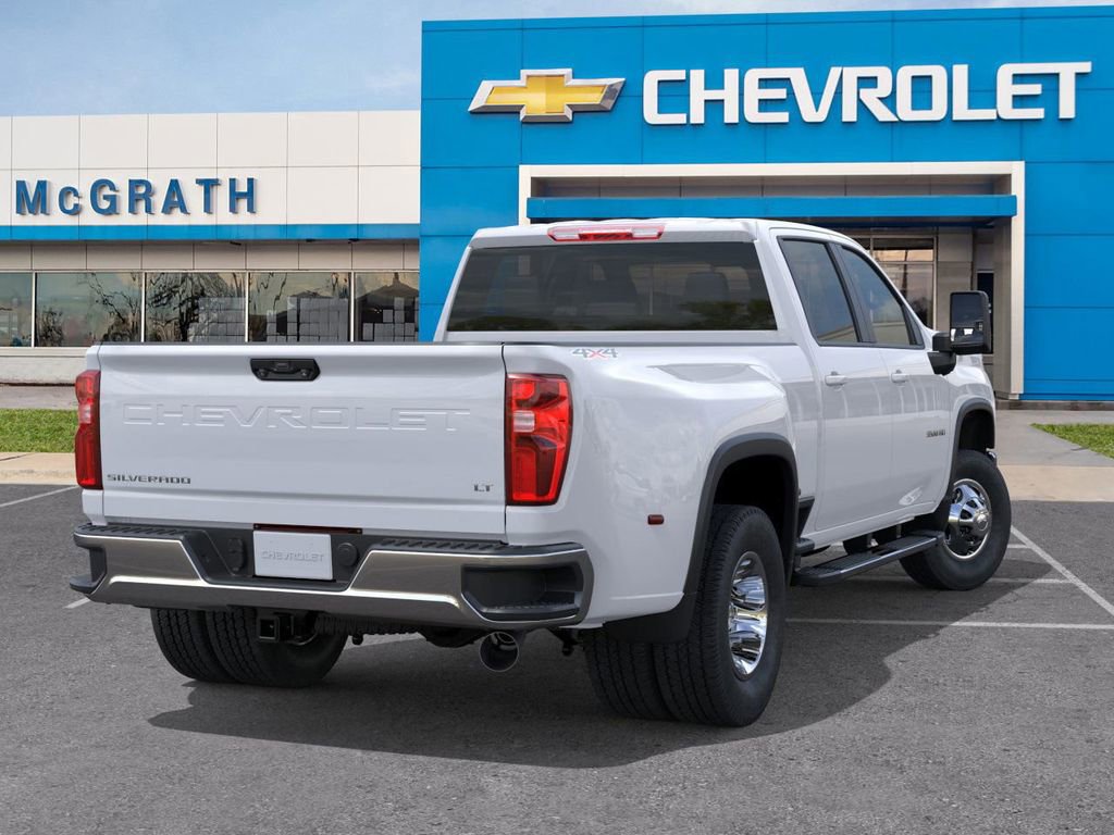 2026 Chevrolet Silverado 3500HD LT photo 4