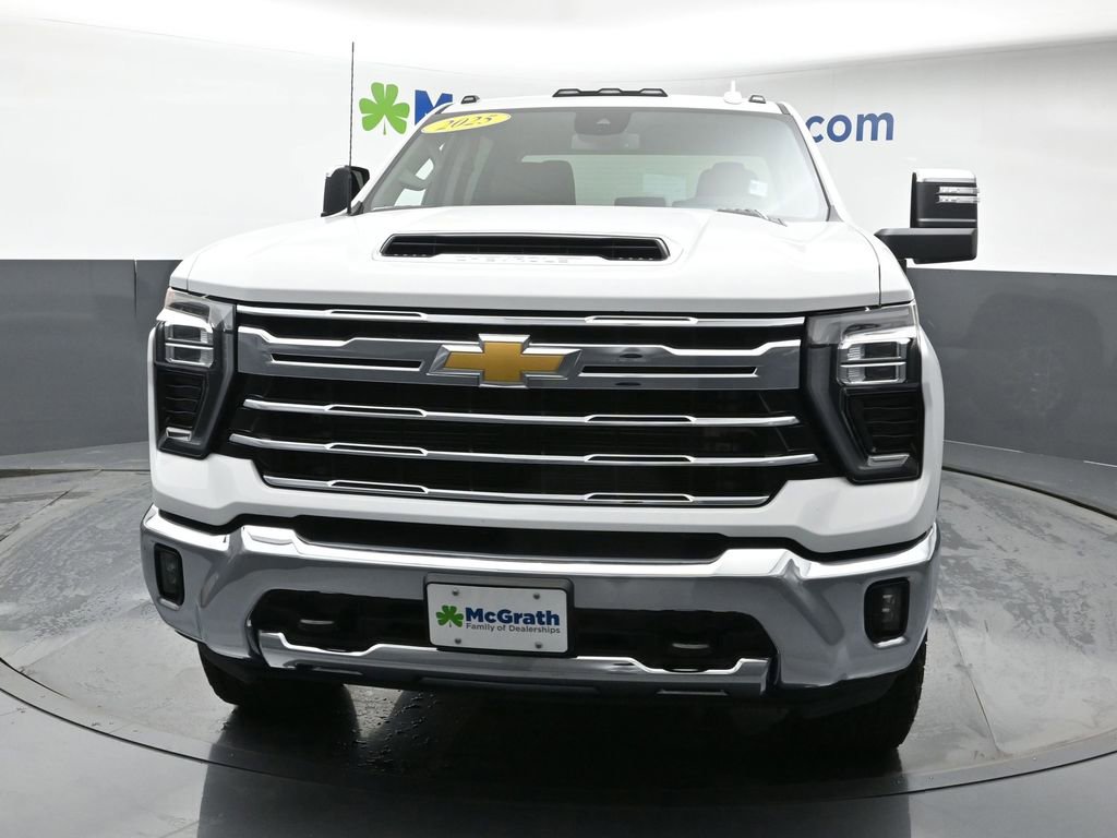 2025 Chevrolet Silverado 2500HD LTZ photo 4