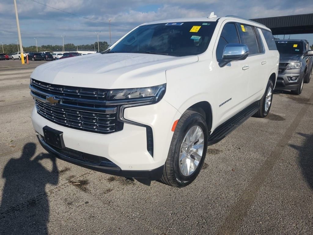 2023 Chevrolet Suburban Premier photo 2