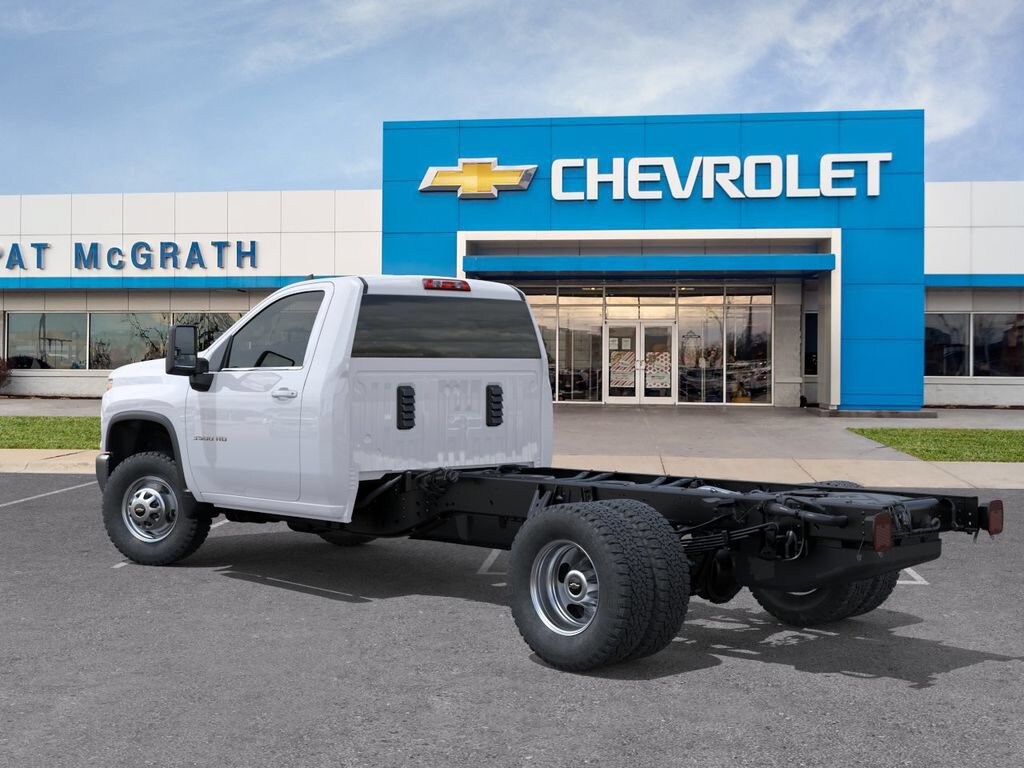 New 2026 Chevrolet Silverado 3500 HD Chassis Cab Work Truck Truck