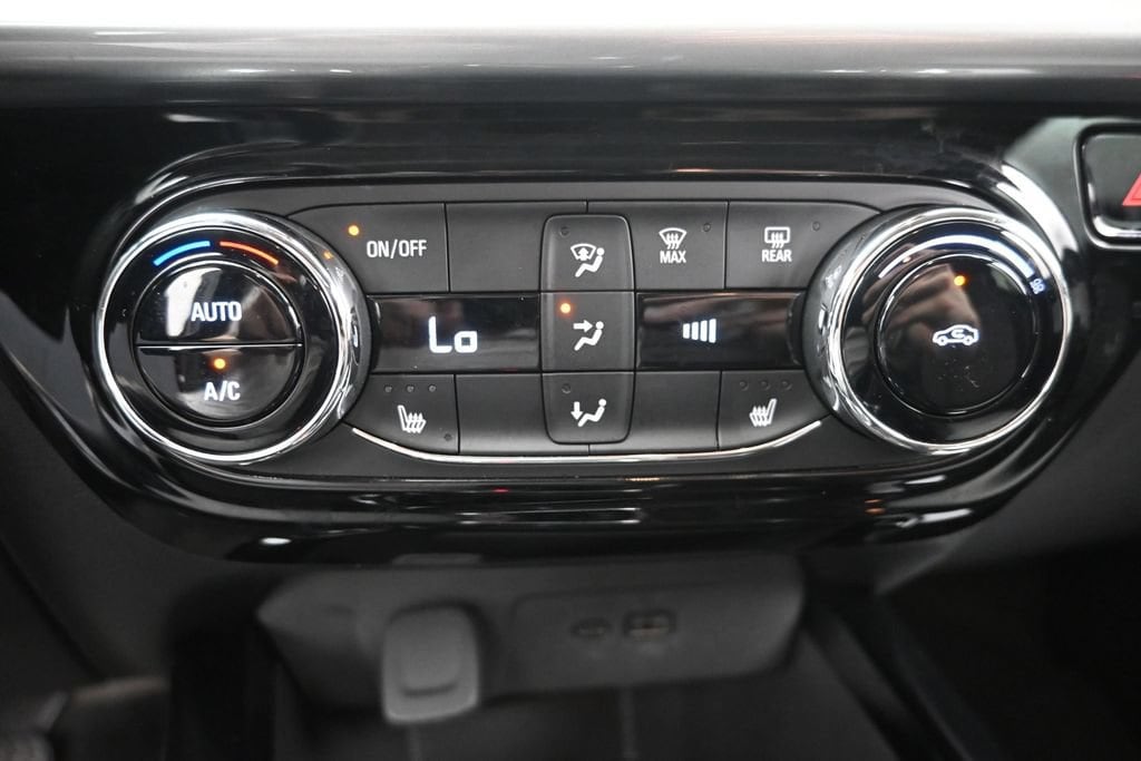 2025 Chevrolet Trax LT - Photo 20