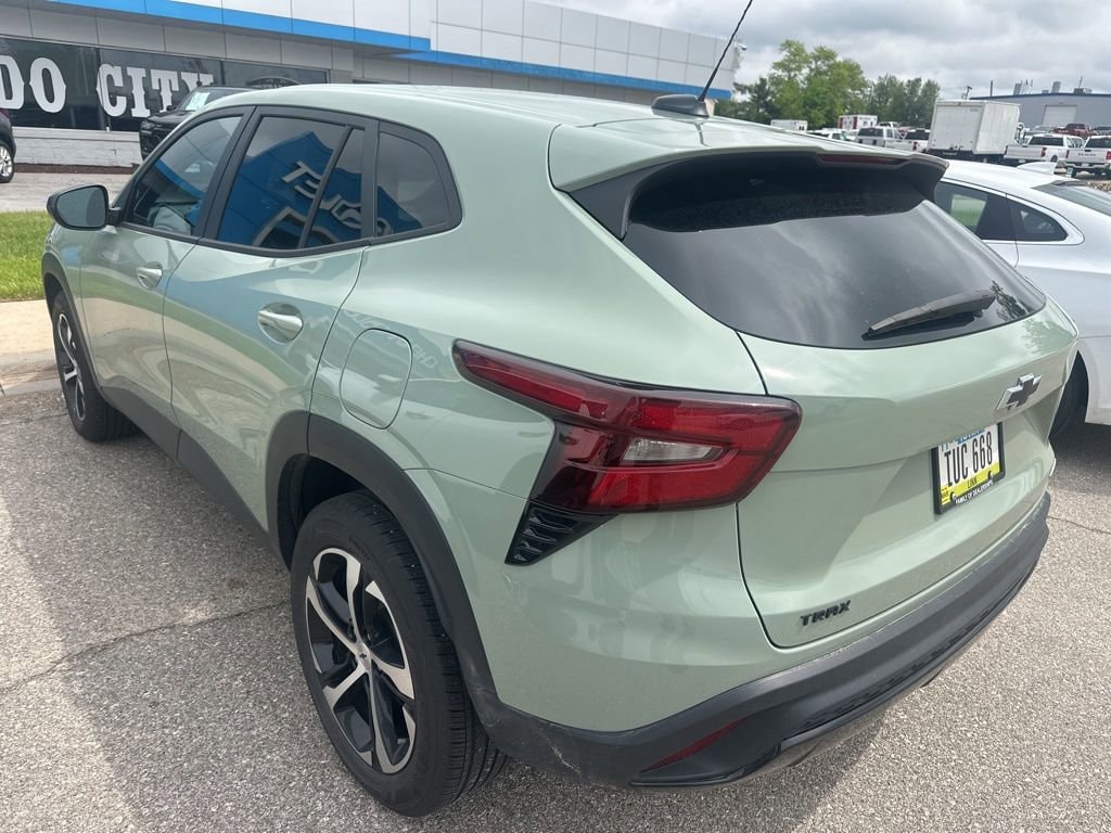 Used 2024 Chevrolet Trax 1RS SUV