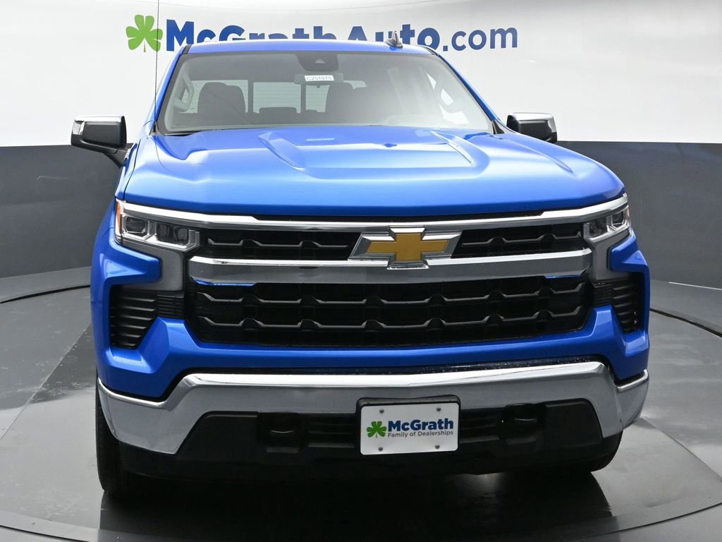 2025 Chevrolet Silverado 1500 LT photo 3