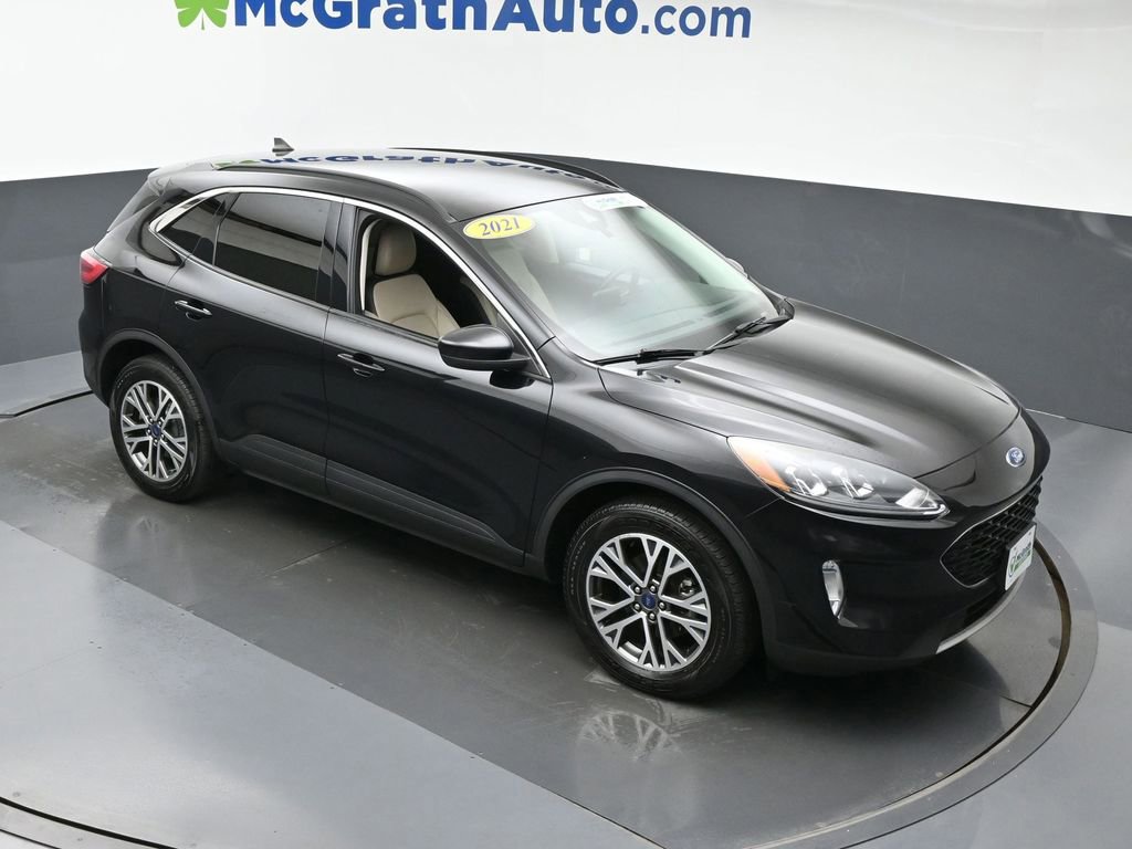 2021 Ford Escape SEL Hybrid photo 2