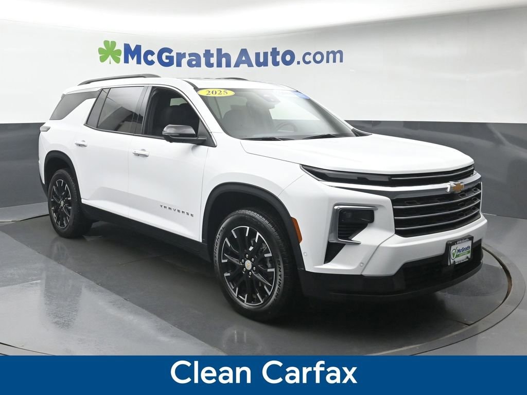 Used 2025 Chevrolet Traverse LT SUV