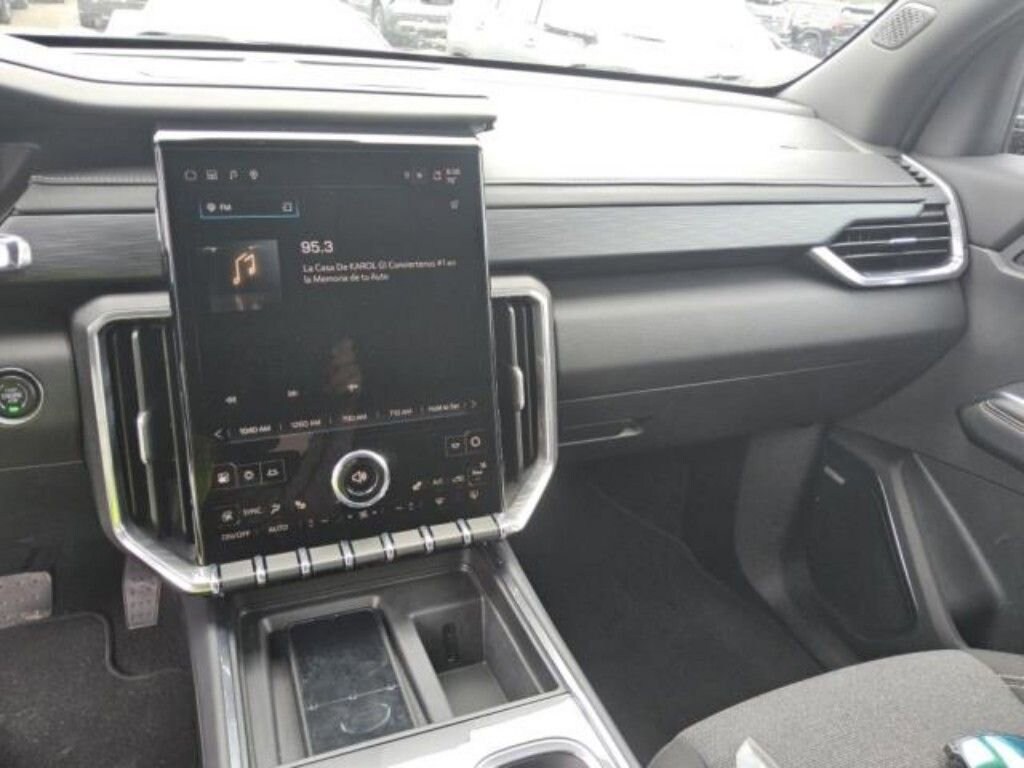 Used 2025 GMC Acadia Elevation SUV