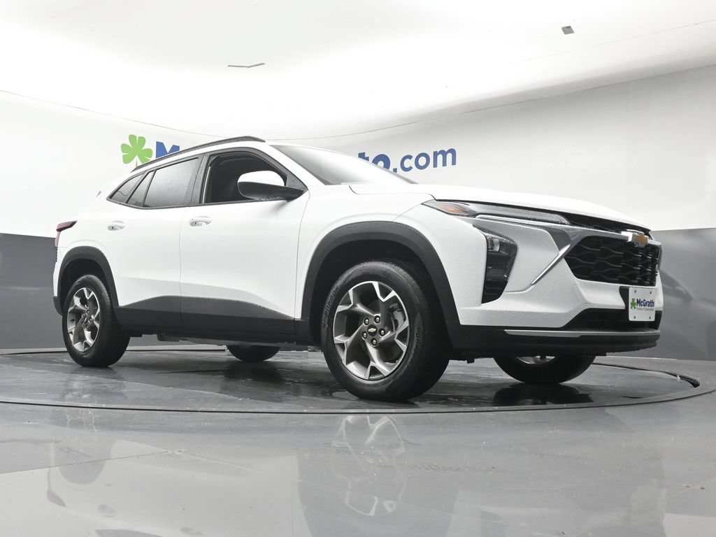 2026 Chevrolet Trax LT - Photo 25