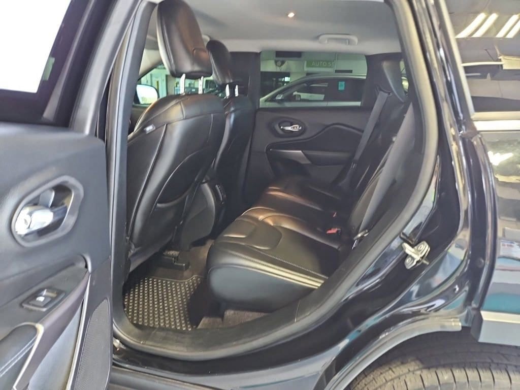 Used 2019 Jeep Cherokee Latitude Plus with VIN 1C4PJMLXXKD238218 for sale in Cedar Rapids, IA
