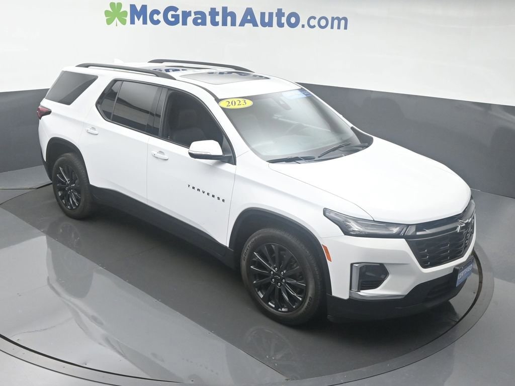 Certified 2023 Chevrolet Traverse RS with VIN 1GNEVJKW5PJ227033 for sale in Cedar Rapids, IA