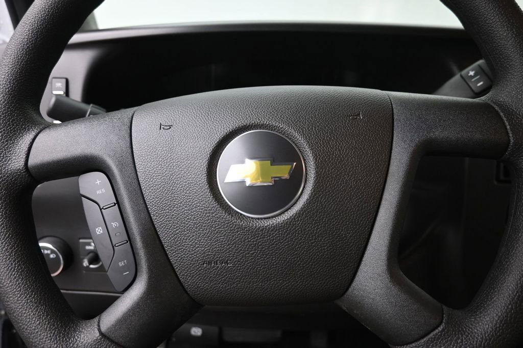 2026 Chevrolet Express Cargo Work Van - Photo 11