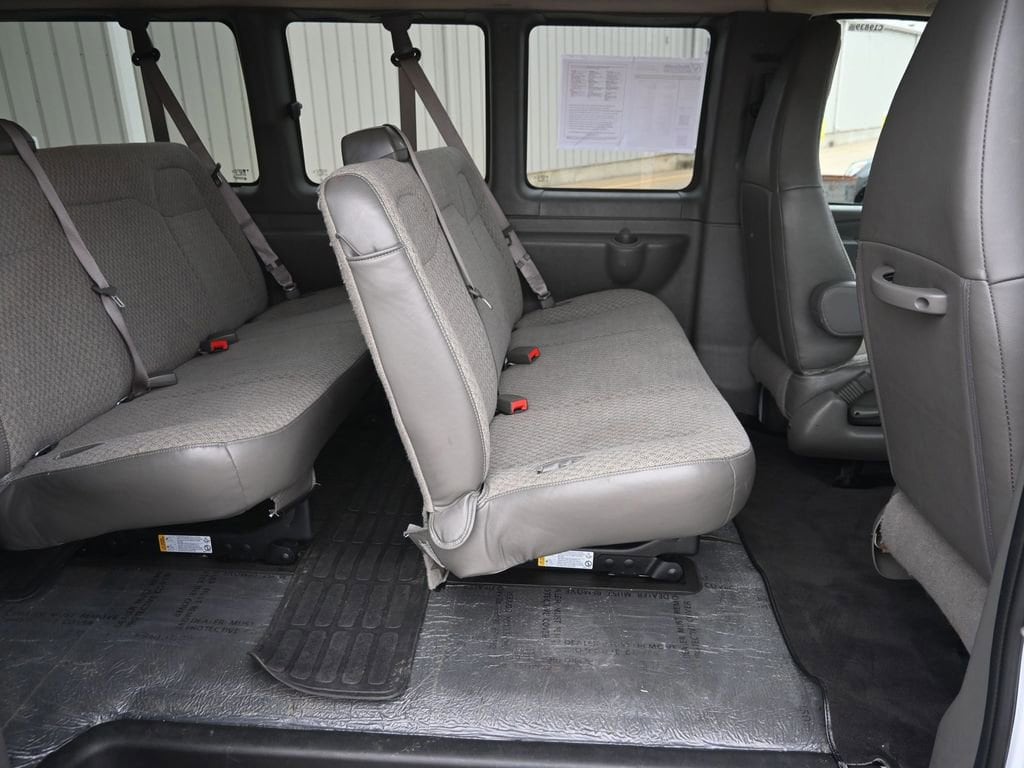 2025 Chevrolet Express Passenger LT - Photo 14