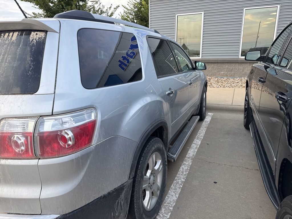 2011 Gmc Acadia SLE photo 4
