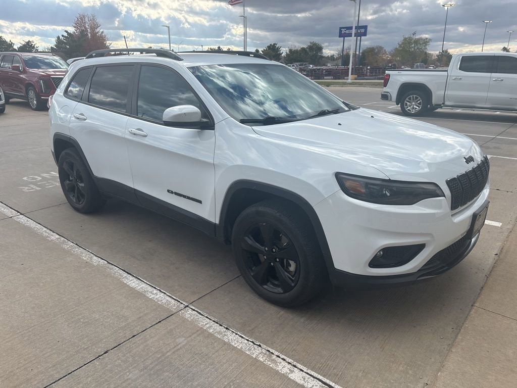 Used 2021 Jeep Cherokee Altitude SUV