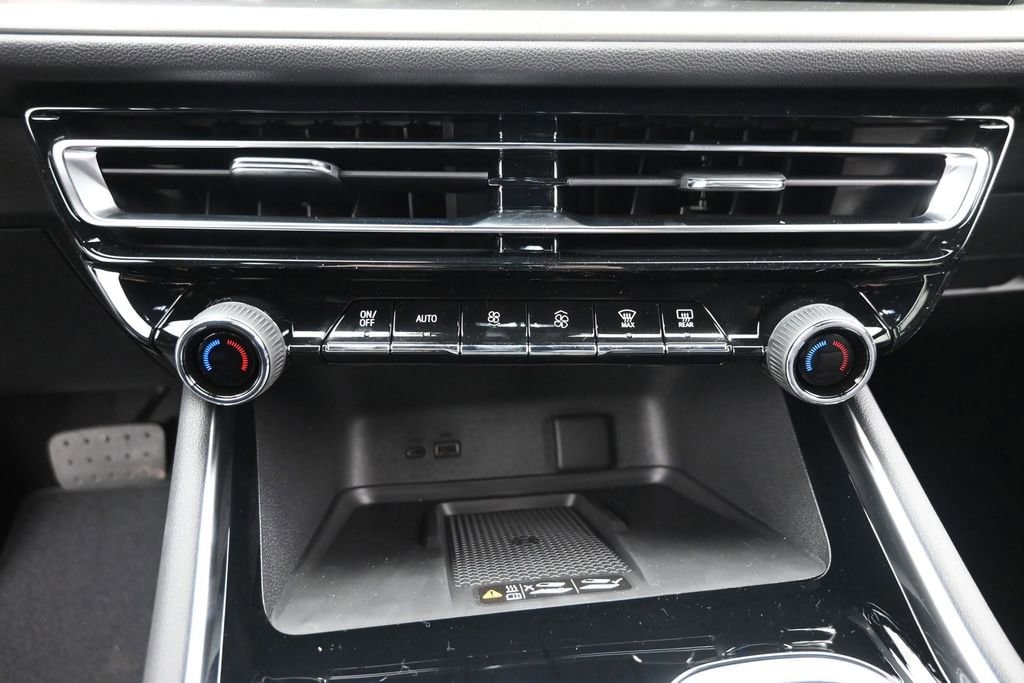 2026 Chevrolet Traverse LT - Photo 21