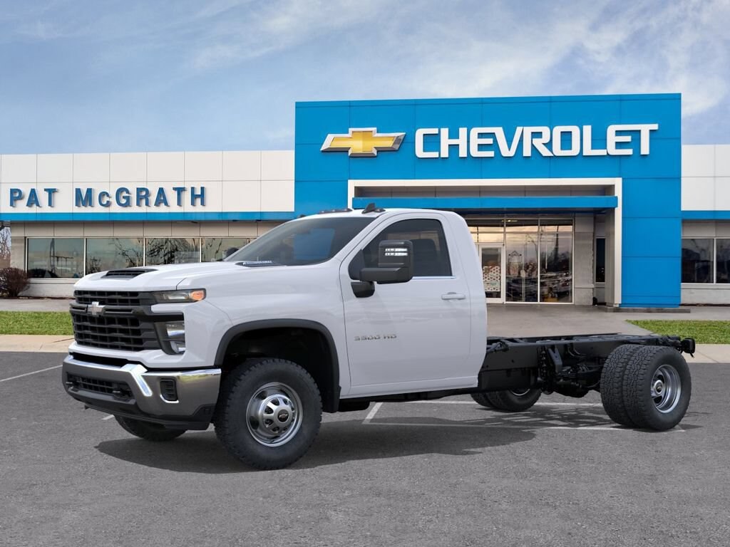 New 2026 Chevrolet Silverado 3500 HD Chassis Cab Work Truck Truck