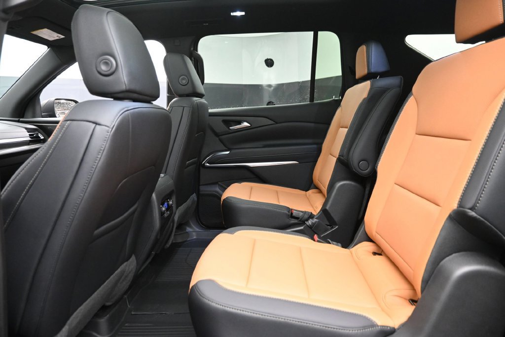 2027 Chevrolet Traverse Z71 - Photo 15