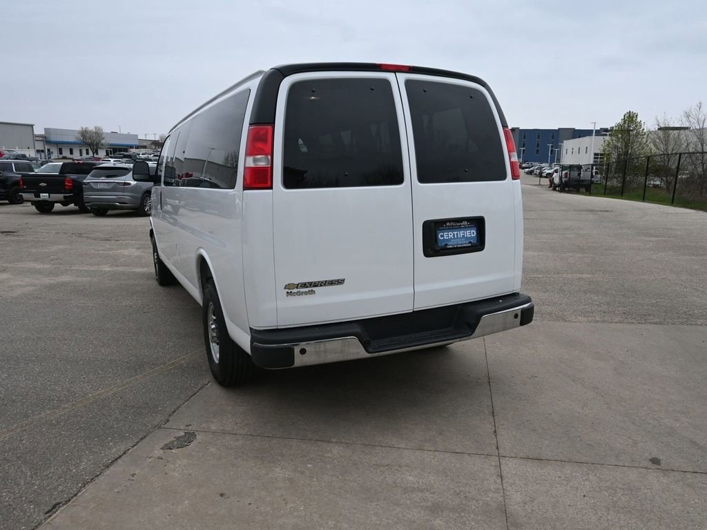 2025 Chevrolet Express Passenger LT - Photo 9