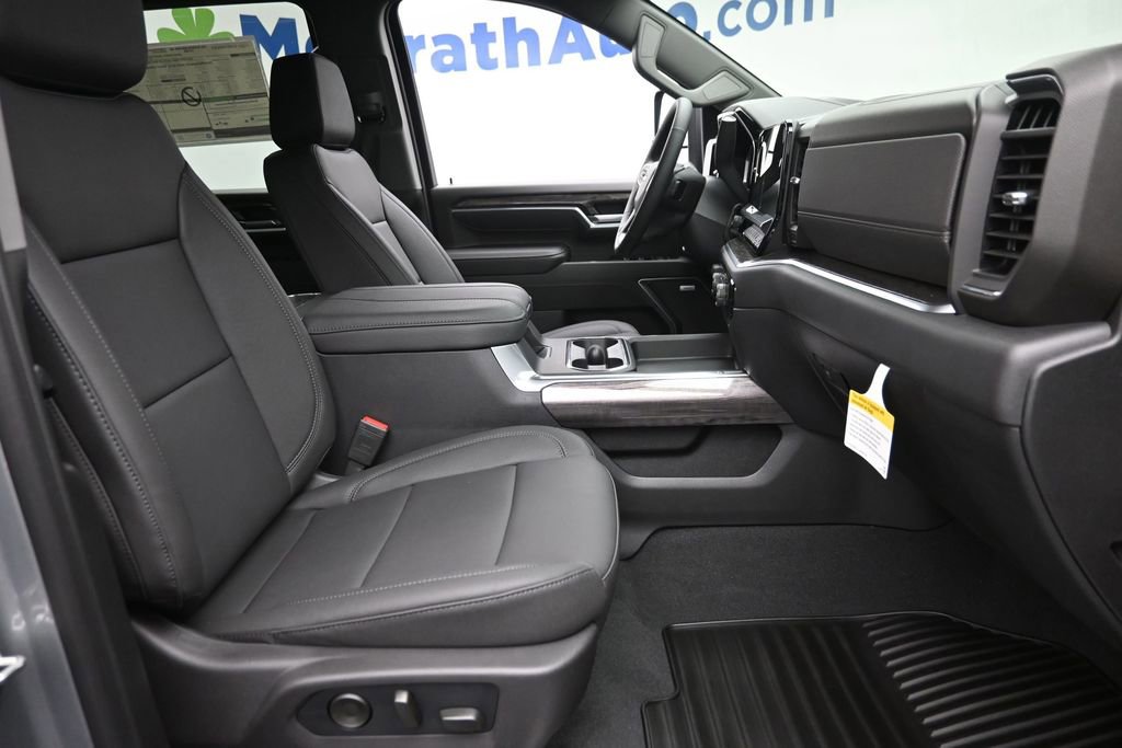 2026 Chevrolet Silverado 2500 HD LTZ - Photo 9