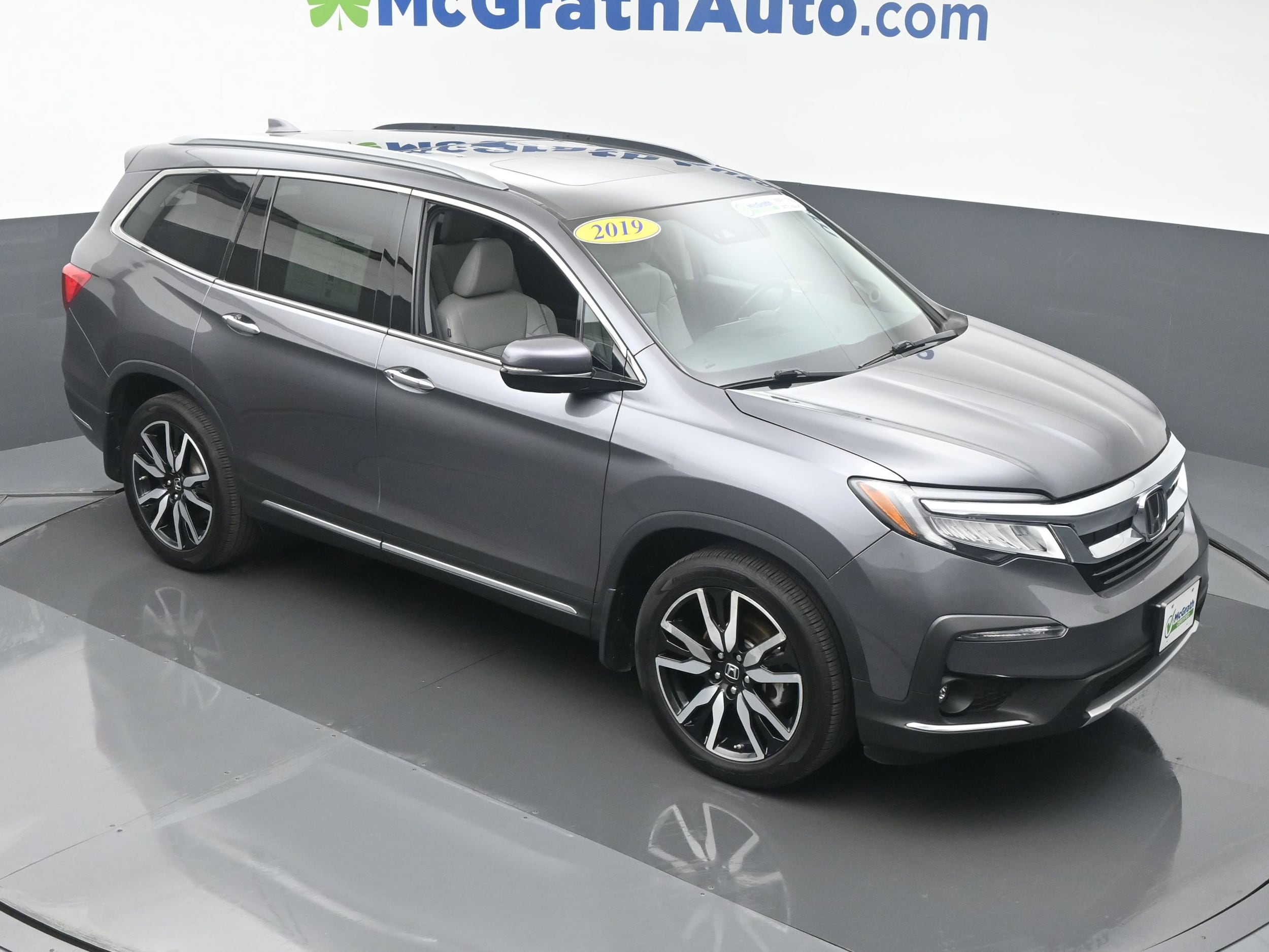 Used 2019 Honda Pilot Elite with VIN 5FNYF6H08KB036466 for sale in Cedar Rapids, IA