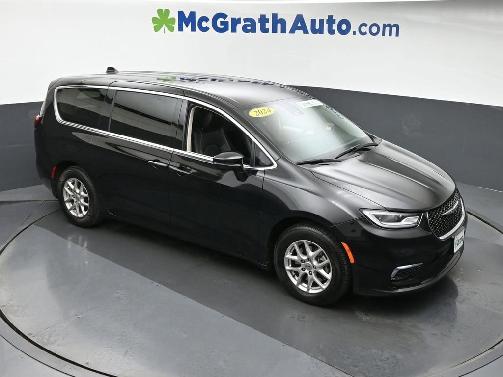 Used 2024 Chrysler Pacifica Touring L Van Passenger Van