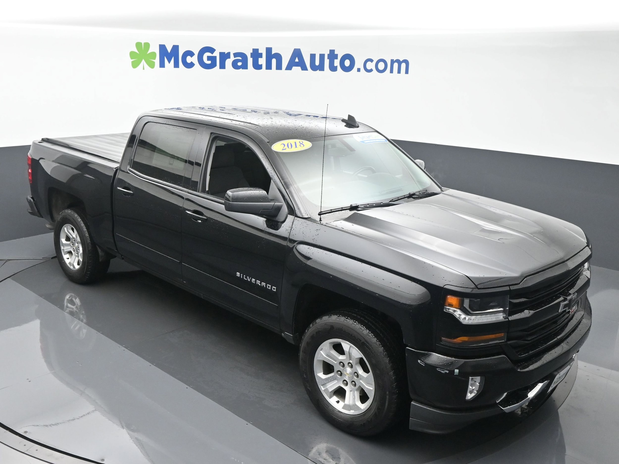 Used 2018 Chevrolet Silverado 1500 LT with VIN 3GCUKREC0JG470545 for sale in Cedar Rapids, IA