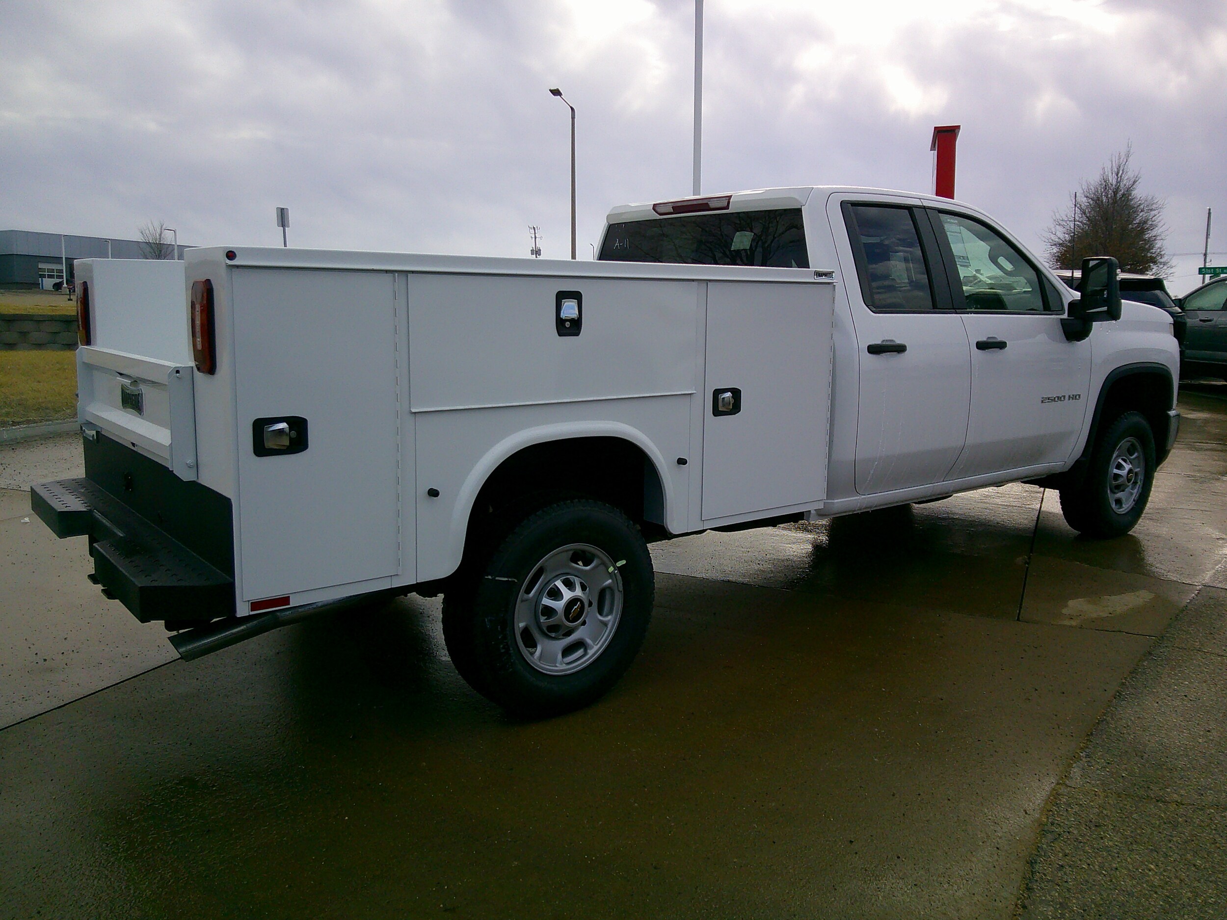 2025 Chevrolet Silverado 2500HD photo 4