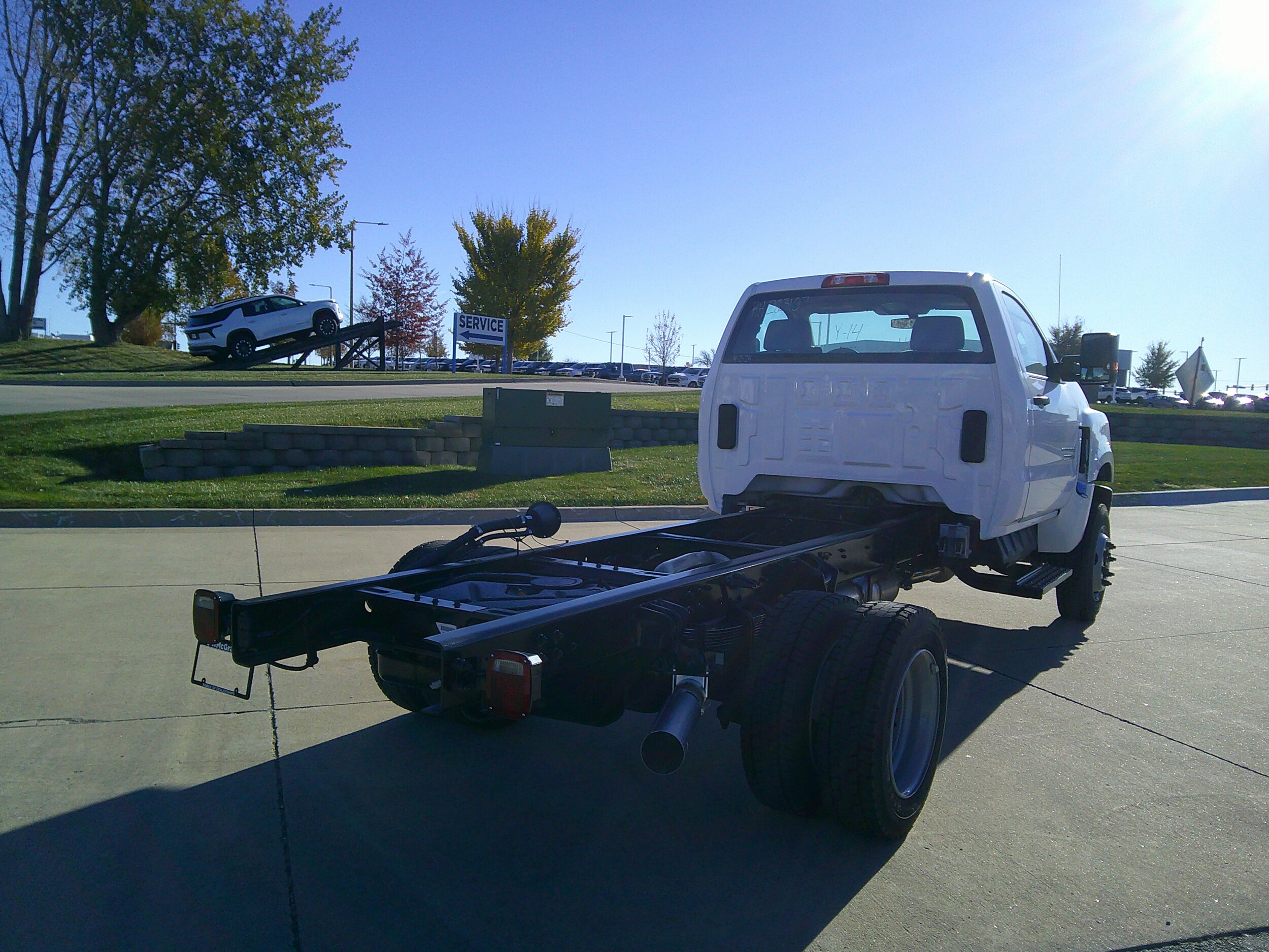 2024 Chevrolet Silverado 5500HD Work Truck photo 3