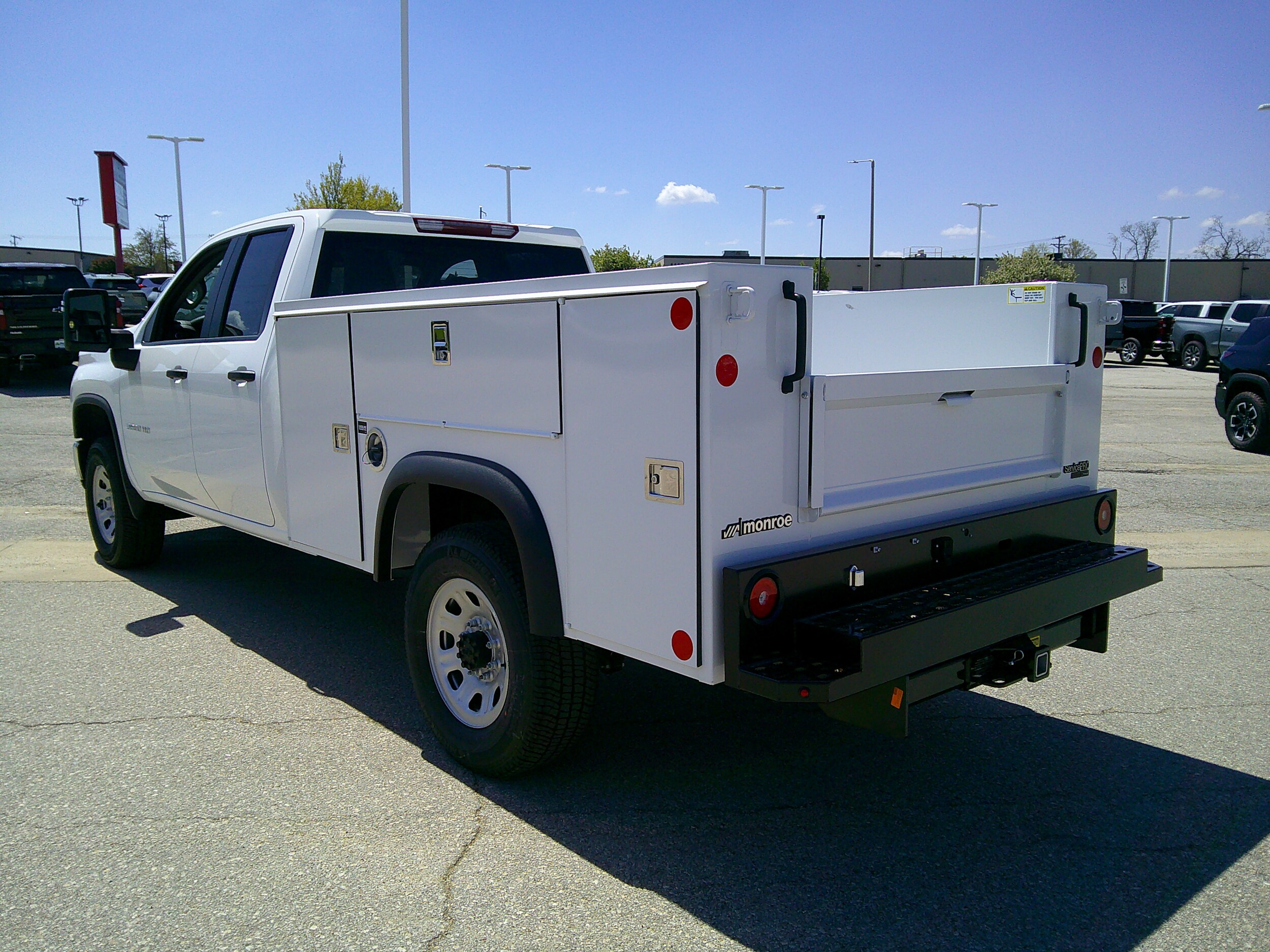 2025 Chevrolet Silverado 3500HD photo 3