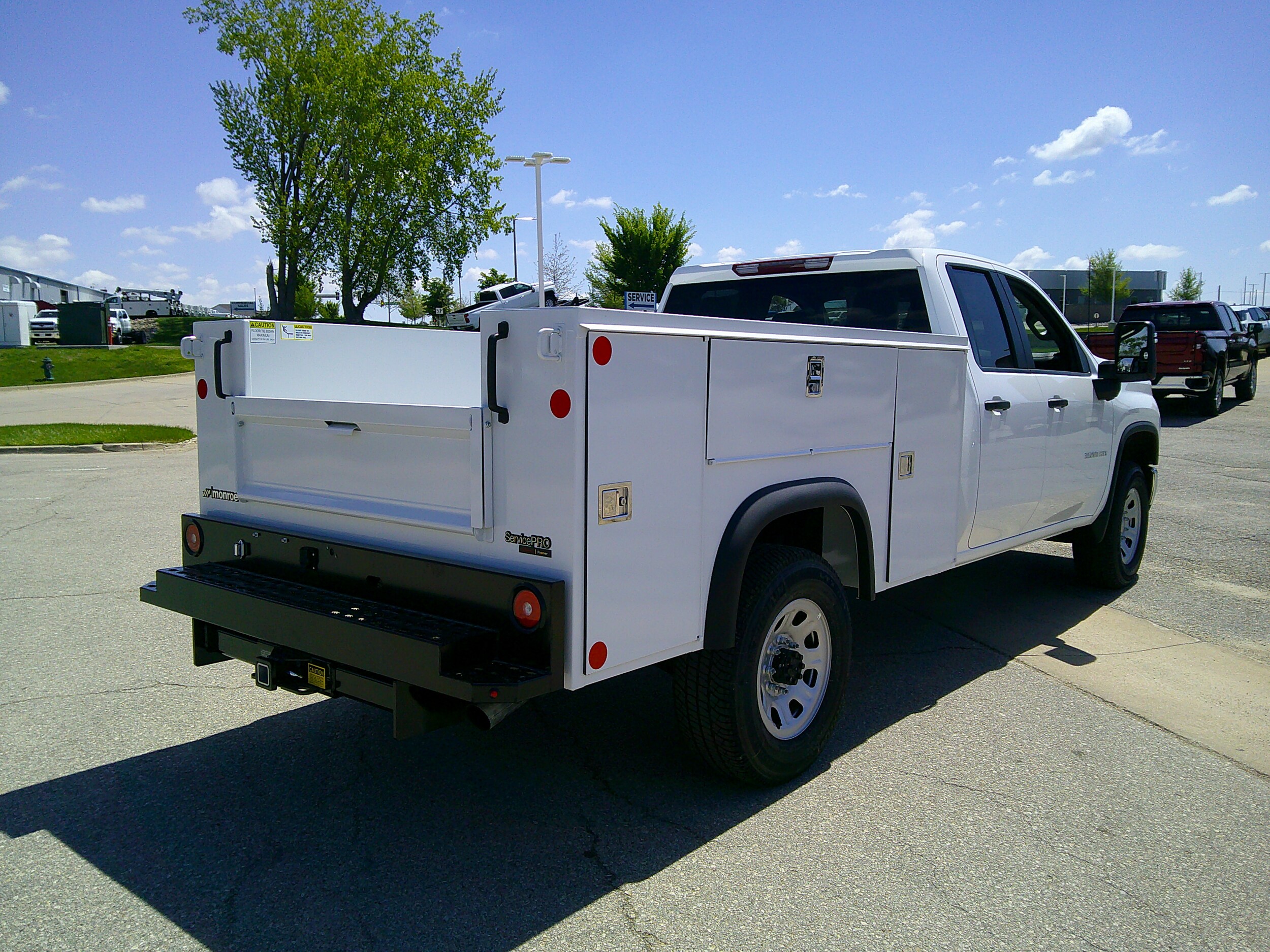 2025 Chevrolet Silverado 3500HD photo 4