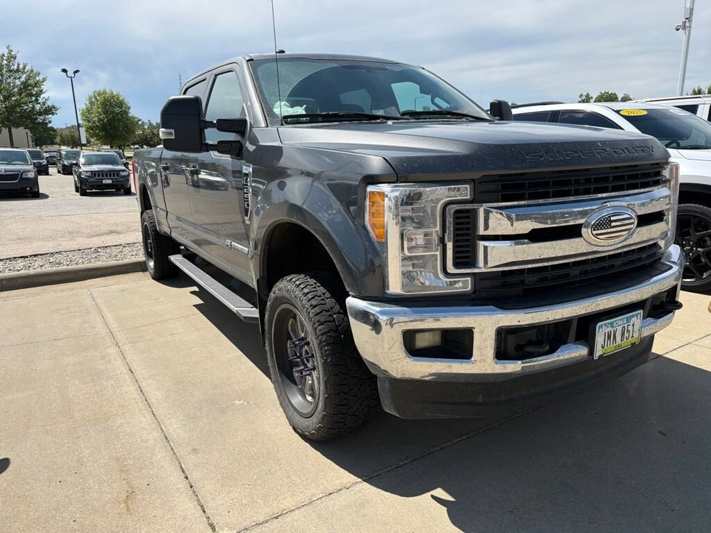Used 2017 Ford Super Duty F-250 SRW Lariat Truck Crew Cab