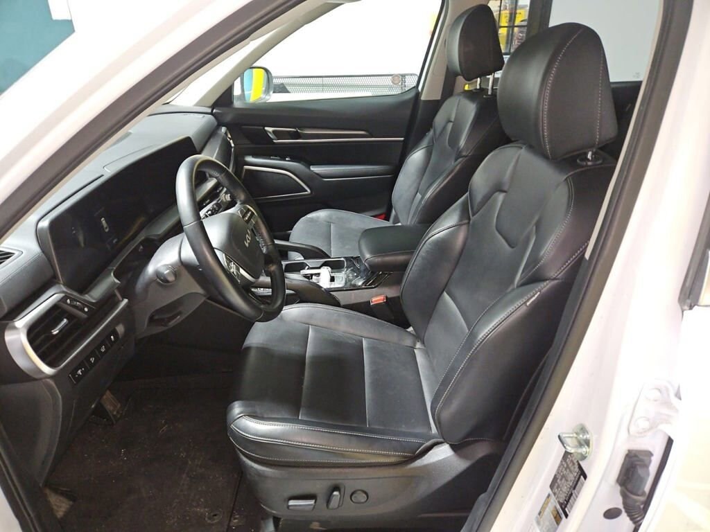 Used 2025 Kia Telluride S SUV