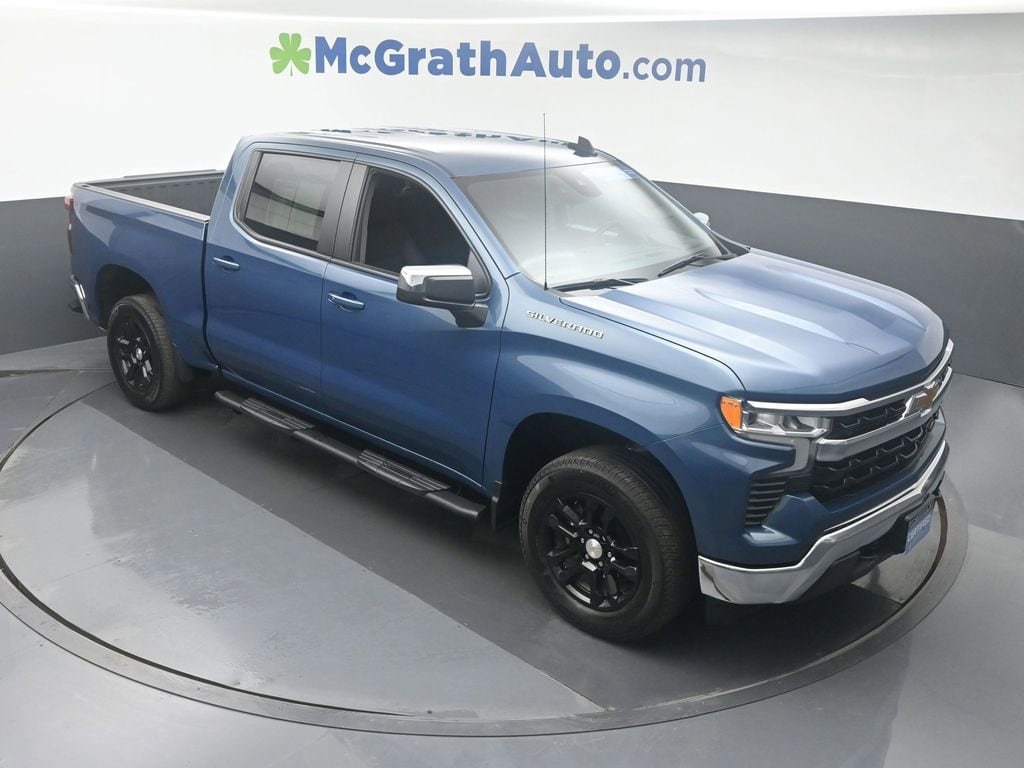 Certified 2024 Chevrolet Silverado 1500 LT with VIN 3GCPDKEK2RG242628 for sale in Cedar Rapids, IA