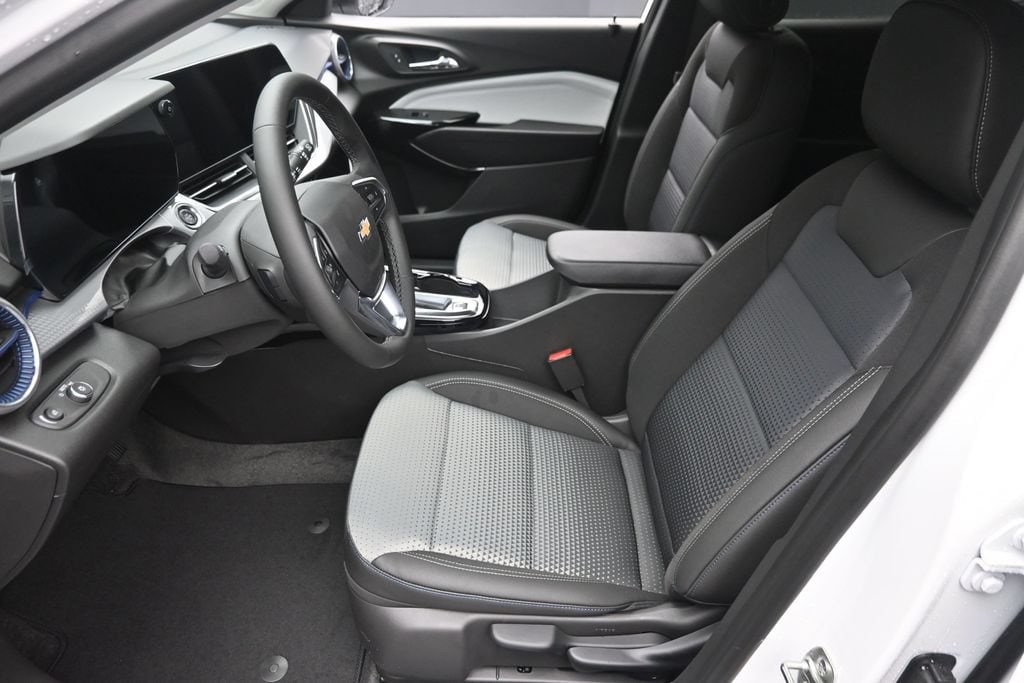 2026 Chevrolet Trax LT - Photo 16