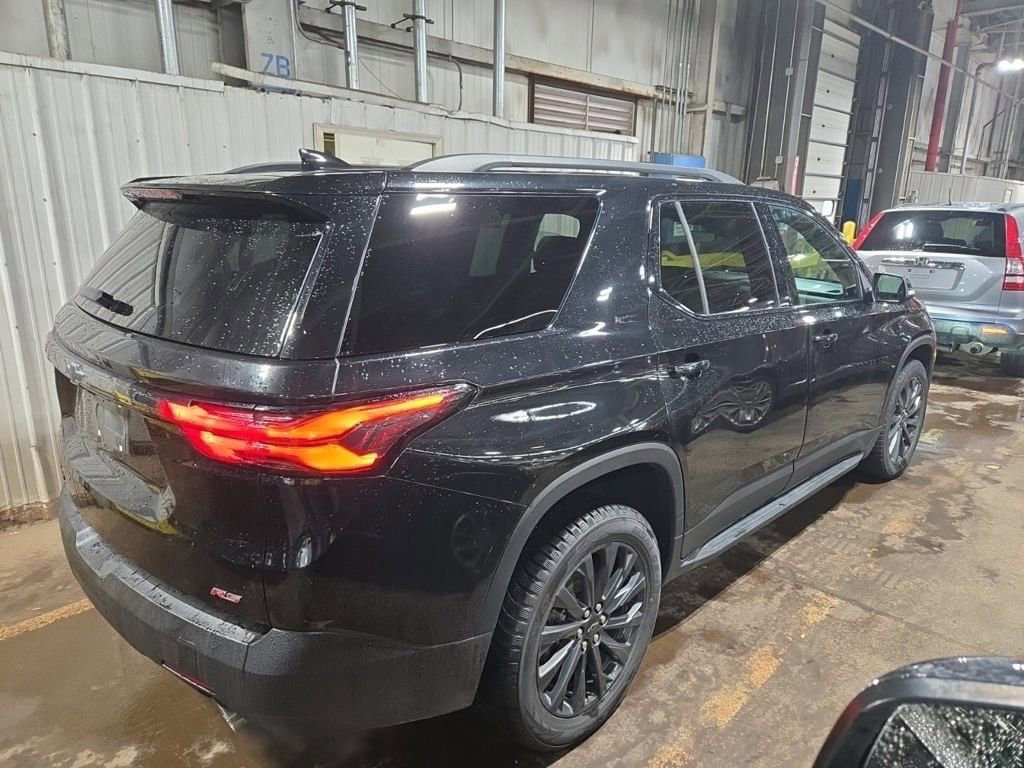 2023 Chevrolet Traverse RS photo 2