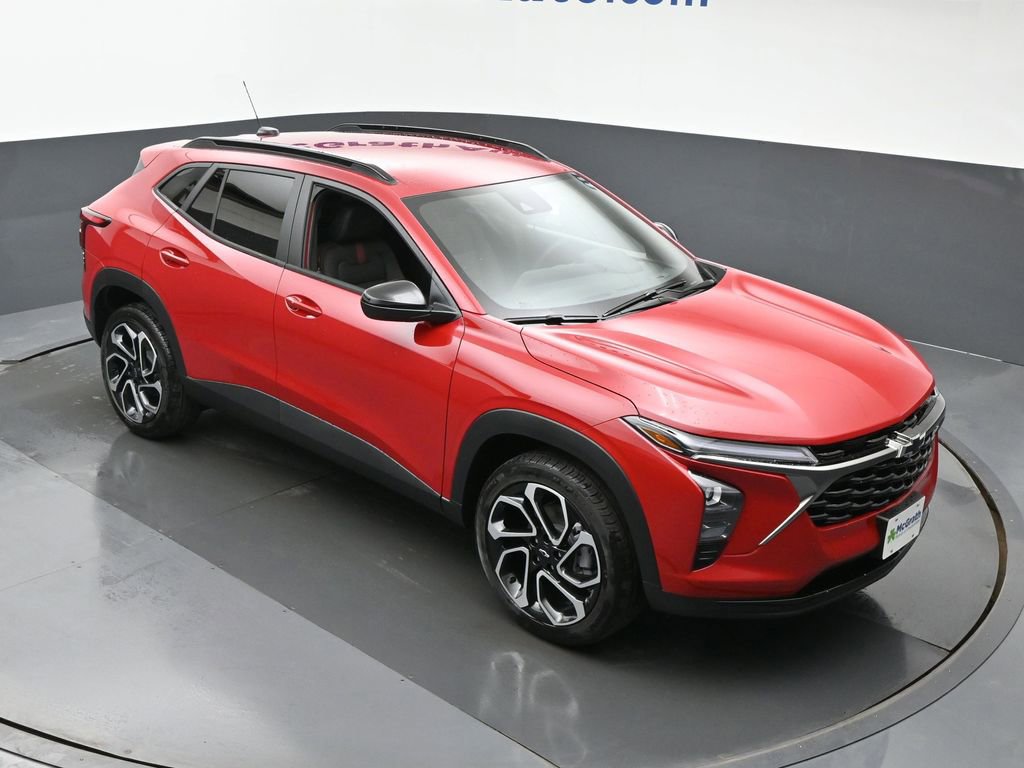 2026 Chevrolet Trax photo 2